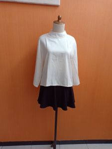 atasan wanita putih L XL blouse lengan panjang santai kerja kuliah