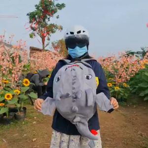 Balo con rồng màu xám vải nhung mềm mịn cute hơn balo khủng long