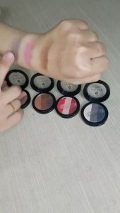 [Hoàn tiền] MUA 1 TẶNG 5 – Phấn mắt lì nhũ lấp lánh cao cấp phối 3 màu Hàn Quốc Five Back Triple Eyeshadow 3g chọn màu tặng 5 miếng Mặt nạ cấp ẩm dưỡng trắng da tinh chất Olive Farmstay Real Olive Essence Mask 23ml