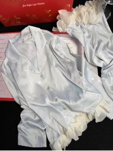 Bộ Đồ Ngủ Lụa Băng Dài Tay Quần Dài Cho Nữ Mùa Xuân Thu Màu Đen Ngọt Ngào Cao Cấp Sang Trọng Bộ Đồ Mặc Nhà