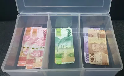 Kotak penyimpanan plastik transparan 3 sekat besar
