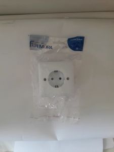 Saklar FUJIMURA FM980 Stop Kontak IB Warna Cream