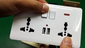Universal Wall Socket With Switch Type 146 Dual 3 Hole White PC Panel 13A Power Outlet Socket for wall 2.1A USB Charger