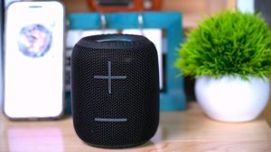 Awei Y526 Portable TWS Wireless Bluetooth Speaker Built in Mic Heavy Bass Stereo Sound IPX6 Waterproof 12H Playtime Speakers Outdoor Support TF Card Aux