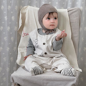 ชุดเดรสเด็กผ้าฝ้ายลายดอกไม้สไตล์เกาหลีฤดูใบไม้ผลิและฤดูใบไม้ร่วงพร้อมเสื้อกั๊กและกางเกงผ้าฝ้ายสำหรับเด็กอายุ 0-24 เดือน