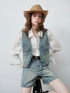 Toyouth | Áo Gile Denim Ngắn Ôm Retro Có Nút