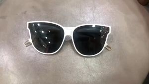 ELMORA | Kacamata Fashion Eyeglasses Wanita Pria Kaca Mata Sunglasses Aksesoris Anti Silau KC175