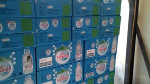 Le Minerale Air Minum Pilihan Sehat Orang Asia Aqua Minuman Kemasan 330ml