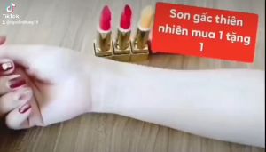 son dưỡng gấc kích màu