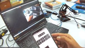 ส่วนตัว: ชุดการเรียนรู้ หุ่นยนต์ Arm Robot Arduino ควบดูมือถือ Android พร้อมโปรแกรม ตัวอย่าง ราคา ส่งฟรี