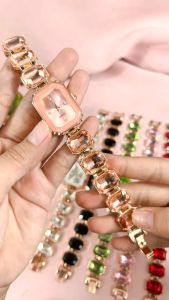 Jam Tangan Wanita Eksklusif Dengan Rantai Kristal Gelang Glamor dan Keanggunan Pilihan Mewah