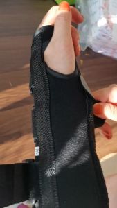 Wrist Brace Guard Support Hand Fracture Splint Rehabilitation Joint Sprain Carpal Tunnel Arthritis