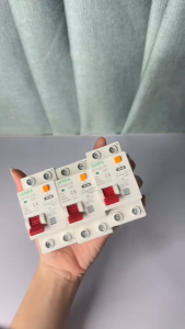 Aptomat Chống Rò Chống Giật JANFA 2P 32A 40A 50A 63A Bảo Vệ Quá Tải Ngắn Mạch An Toàn Điện