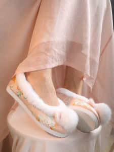 Womens Hanfu Shoes Winter New Original Ancient Style Flat Bottom Plush Lined Improved Embroidered Cotton Shoes Casual Leisure