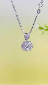 Dây chuyền bạc Ý S925  xi bạch kim kiểu xích hộp 1li5 dài 45cm Mặt dây chuyền bạc xi kim kiểu tia đá chủ 5li5 Moissanite Mỹ D/FL Màu trắng màu xanh kiểm định GRA Vòng cổ bạc mạ vàng trắng đẹp - KIM LỘC PHÁT DH1L5