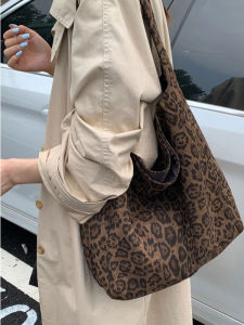 Casual Lazy Style Faux Velvet Leopard Print Canvas Tote Bag Womens 2025 New Commuter Underarm Tote Bag Small Single Shoulder Bag