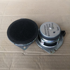 Japan Fancier Grade 3.5-Inch 4 Euro 20W Car Mid-Mounted Dashboard Full-Range Speaker High School Bass Speaker