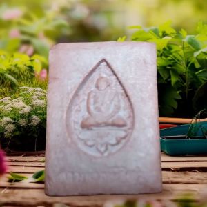 พระคำหมาก หลวงพ่อฤษีลิงดำ วัดท่าซุง จังหวัดอุทัยธานี สภาพสมบูรณ์ ไม่ผ่านการใช้งาน