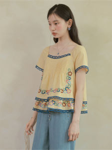 เสื้อยืดแขนสั้นผ้าฝ้ายคอกลมสำหรับผู้หญิงในช่วงฤดูร้อน ทรงเข้ารูป ดีไซน์เก๋ไก๋ แขนสั้น คอกลม ลายลูกไม้ ทรงเข้ารูป