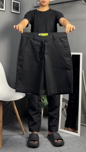 Celana Pendek Pria Chino Premium – Cocok untuk Santai & Jalan-Jalan | Black Slim Fit