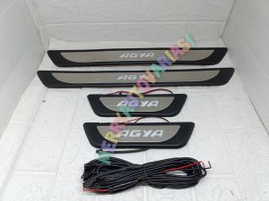 Sillplate samping mobil Agya lampu led biru