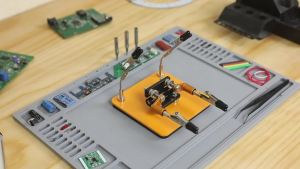NEWACALOX Helping Hands Third Hand Soldering Tool PCB Holder with Magnetic Flexible Arms for Soldering Electronic Repairing