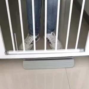 ที่กั้นเด็ก คอกกั้นเด็ก ที่กั้นบันไดกั้นเด็ก คอกสุนัข ที่กั้นบันไดสัตว์เลี้ยง แข็งแรง ใช้ได้ทั้งห้องนั่งเล่นและบันได