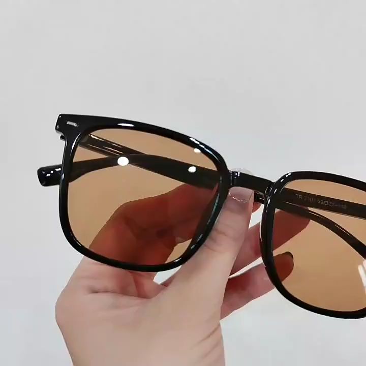 🔥🔥Roman Holiday Vintage Black Square Frame Grey Lens Sunglasses For Men Women UV400 Ins Driving Eyewear Aesthetic Shades Outdoor Eyewear