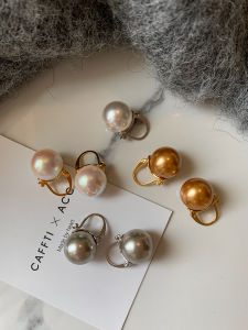 CAFFTI | French Metal Gray Pearl Earrings