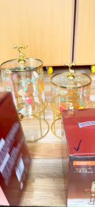 Bình Thuỷ Tinh Đựng Nước Có Vòi Cao Cấp Hoạ Tiết Hoạt Hình Dễ Thương Có Nắp Đậy Tặng Kèm Kệ thép không gỉ 26L Và 36L_