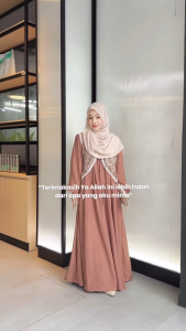 Maxi Narenza Rompi Brukat – Gamis Muslim Elegan Matt Torino - Outfit Lebaran Stylish - Demore