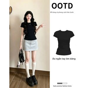 ZUKUN | Bộ Váy Xòe A-Line Cao Waist Slim Fit kèm Áo Tay Ngắn Đen