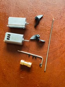 Bộ 2 chân vịt 2 cánh thuận nghịch 30mm kèm 2 trục 2mm 2 khớp nối đồng chế thuyền DIY - HM0416