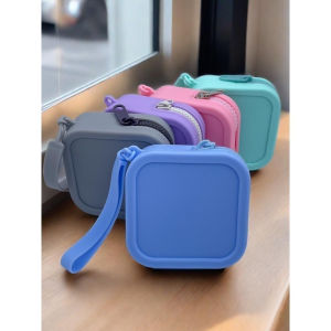 Mini Coin Keeper Wallet: A Silicone Organizer Wallet for Your Everyday Needs