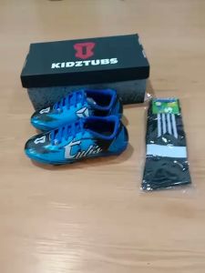 KIDZTUBS Sepatu Bola Anak Paket Komplit Sepatu Bola Tas Skin Deker Kaos Kaki Usia 6-10 Tahun Size 28 29 30 31 32 33 34 35 36 37 KDZ1115123024