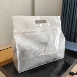 Clear PVC Wet Kit Waterproof Organizer Bag Swimming Bag Zipper Design Toiletry Makeup Bag for Wet Dry Separation Beach Storage