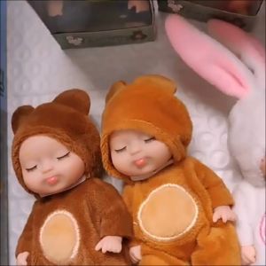 COD ตุ๊กตาน่ารักจำลองการเกิดใหม่ตุ๊กตาเจ้าหญิงนอนหลับของเล่นเด็ก และเสื้อผ้า 11x5cm