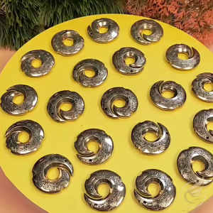 Móc Khóa Phong Thủy Hình Long Ngọc Ngọc Bội Rồng Cuộn Chiêu Tài Lộc Bằng Đồng Thau - Đồ Đồng Thuận Tâm