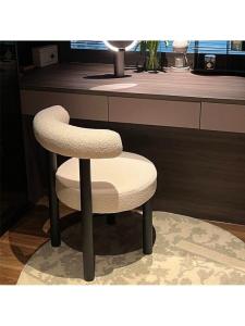 Modern Minimalist Makeup Chair for Girls Bedroom Home Use Dining Chair Cream Style Designer Simple Stool Desk Chair