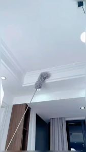 Chổi quét trần nhà gấp gọn đa năng.