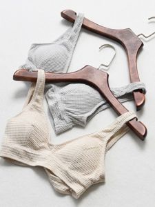 นุ่ม อ่อนโยนต่อผิว Deep V สปอร์ตบรา L77284 Cross Back Pure Color No Steel Ring Small เสื้อกั๊ก ชุดชั้นใน ลำลอง Leisure Bra