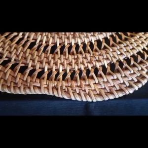 Tatakan Piring Rotan: Desain Elegan & Aksesori Makanan