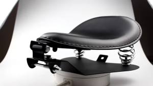 Motorcycle Solo Spring Seat Black Leather Bobber Saddle For Harley Sportster XL883 X48 XL1200 Dyna Softail Custom Chopper Cushio