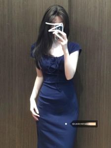 Váy Ngắn Tay Cổ Vuông Thắt Lưng Màu Xanh Lam Cho Nữ Mùa Đông 2025 Váy Dài Ôm Sát Cơ Thể Kiểu Pháp Mới Váy Midi Thường Ngày