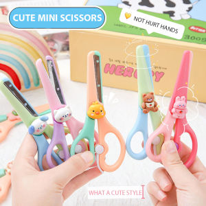 Buku Besar Tangan Kartun & Gunting Kecil Keselamatan Anak