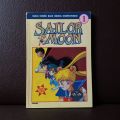 Komik sailor moon no 1 Naoko Takeuchi. 