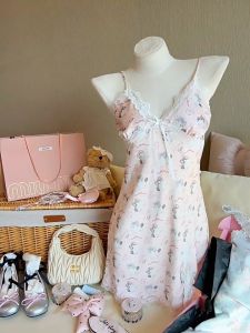 SATIN FABRIC ชุดนอน ชุดนอนผู้หญิง ชุดนอนซาติน ✨ ลายน้องเเมวน่ารัก สีชมพูพาสเทล S-553+S-738