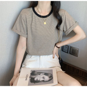 เสื้อยืดลายทางแขนสั้นหลวมๆ สำหรับผู้หญิง ฤดูร้อน 2025 คอกลม แขนสั้น ทรงหลวมๆ ดีไซน์เรียบง่าย เสื้อผ้าใส่สบาย