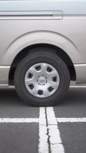 Zerone Black Tyre 465 ml: Penghitam Ban Tahan Lama & Pengkilap Ban