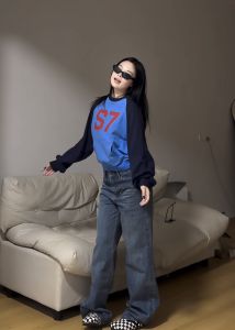 Áo Nỉ Cổ Tròn Ngắn Cổ Tròn Cổ Điển Phong Cách Hàn Quốc Cho Nữ Mùa Xuân Thu 2025 Phong Cách Đường Phố Ngọt Ngào Mát Mẻ